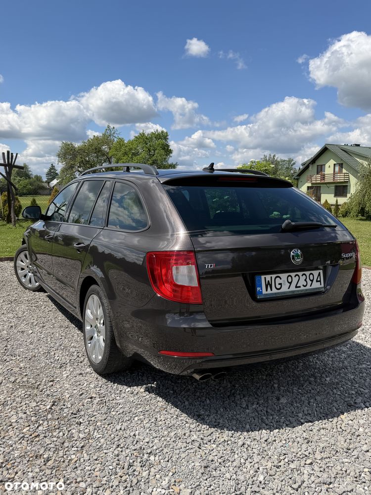 Skoda Superb 2.0 TDI Comfort - 2