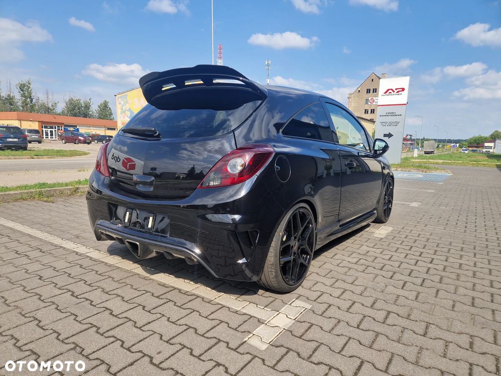 Opel Corsa 1.6 Turbo OPC - 4