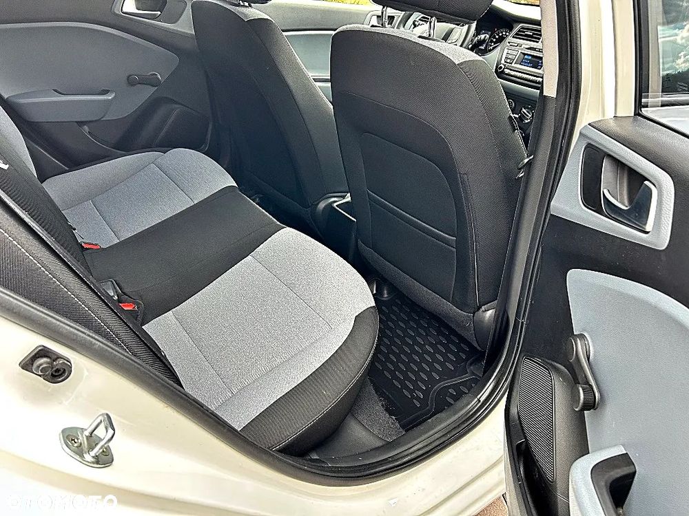 Hyundai i20 blue 1.2 YES Gold - 20