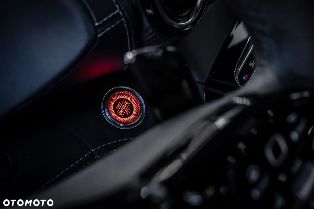 Mercedes-Benz AMG GT R - 23