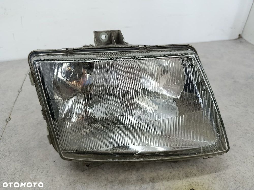 LAMPA PRZÓD PRAWA MERCEDES-BENZ VITO W638 6388200161 67629580  VALEO - 1