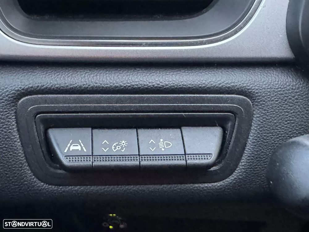 Renault Captur 1.0 TCe Techno Bi-Fuel - 41