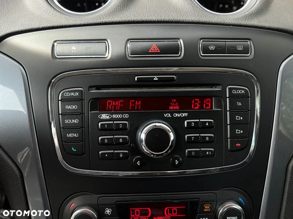 Ford Mondeo - 22