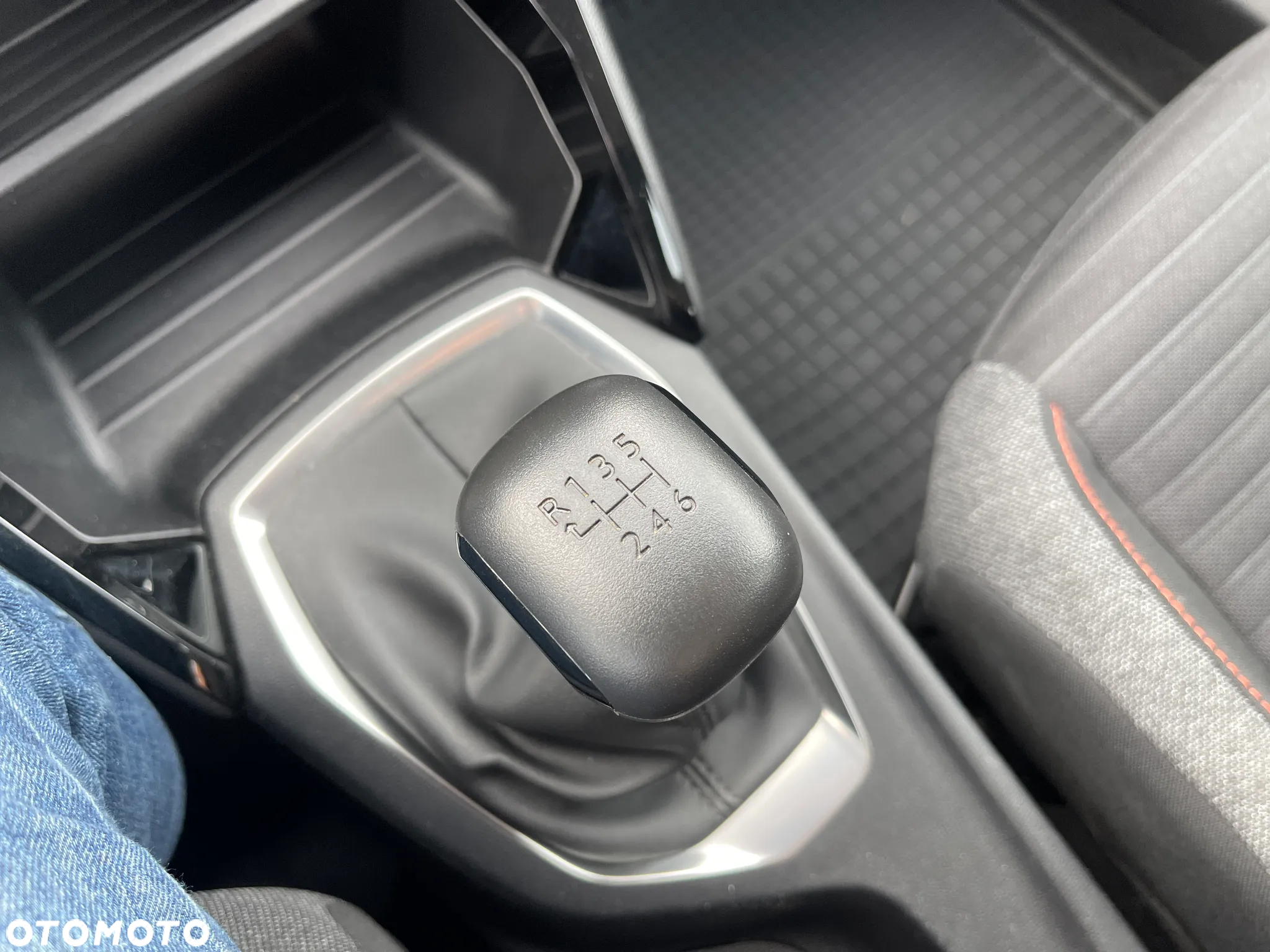 Peugeot 2008 PureTech 100 Active - 14