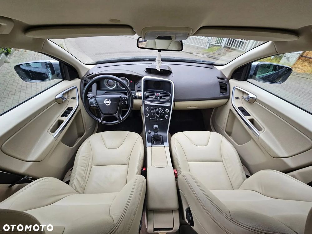 Volvo XC 60 D5 AWD - 8