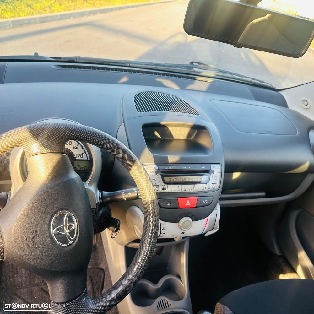Toyota Aygo - 8