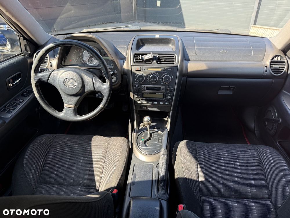Lexus IS 200 Elegance - 19