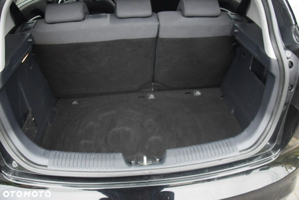Kia Rio 1.2 Attract - 19