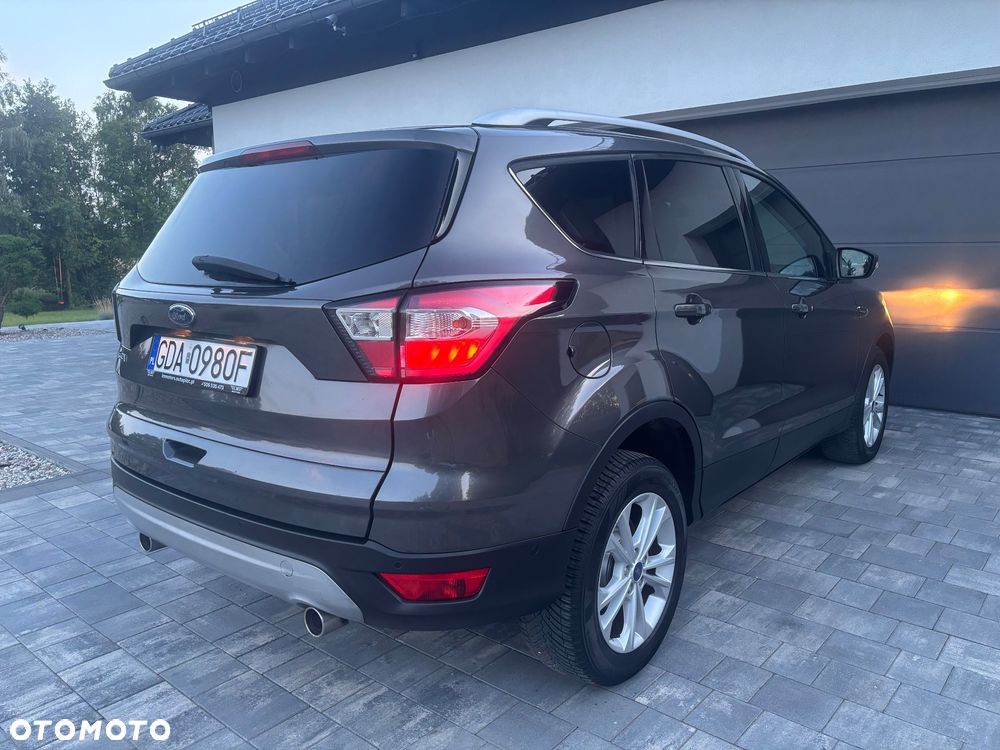 Ford Kuga 2.0 TDCi FWD Titanium - 4