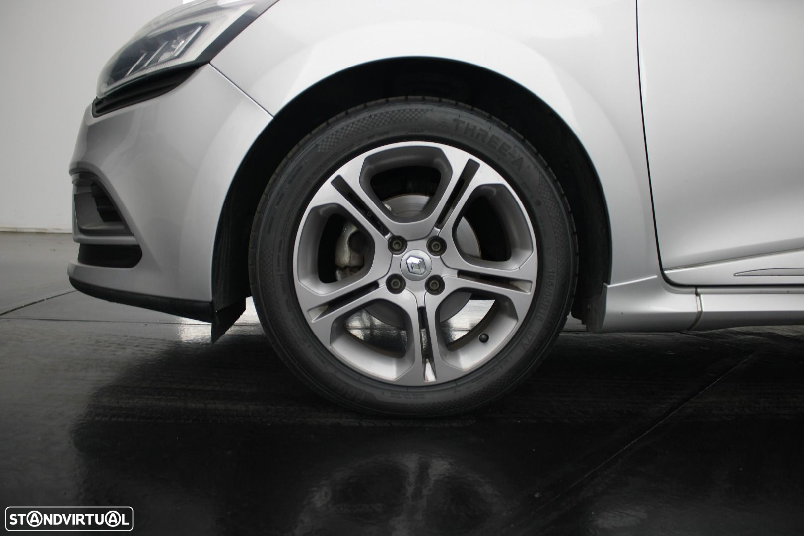 Renault Clio Sport Tourer 1.5 dCi GT Line - 29