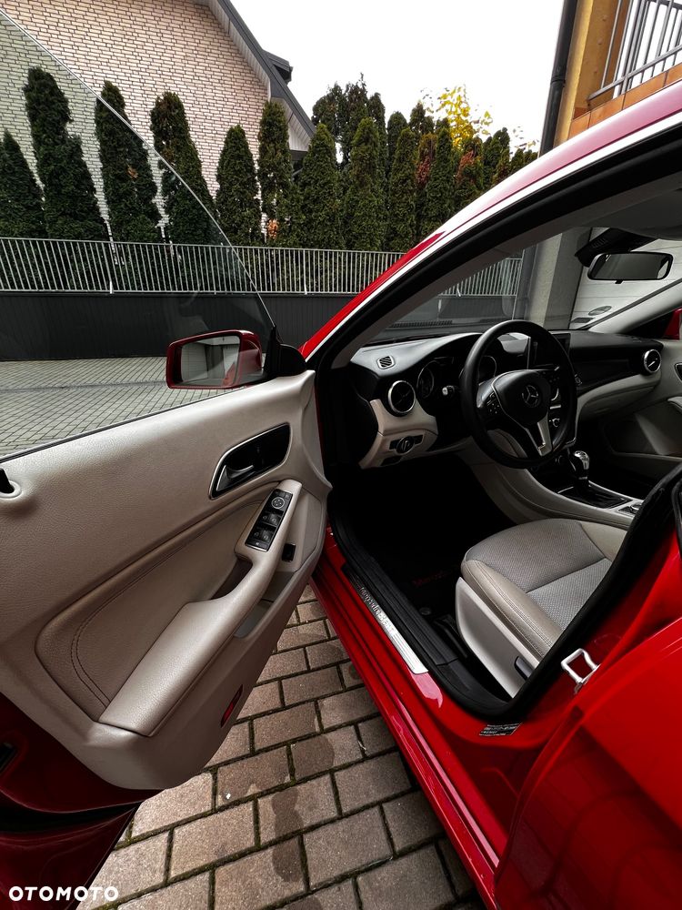 Mercedes-Benz CLA - 23