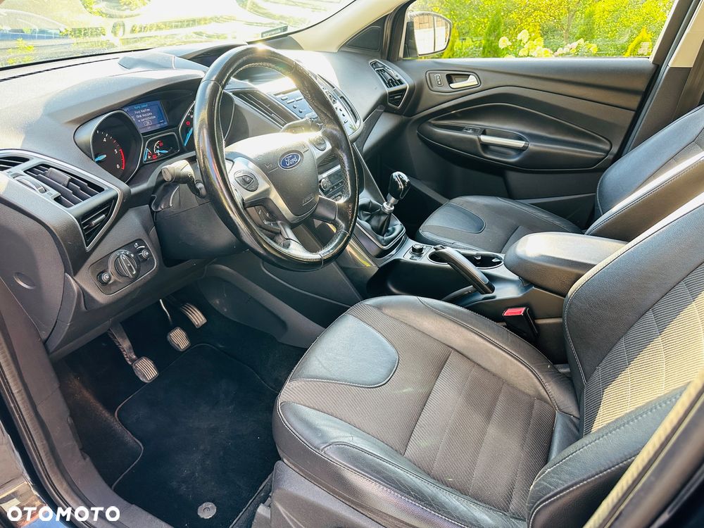 Ford Kuga 2.0 TDCi 4x4 Titanium - 14