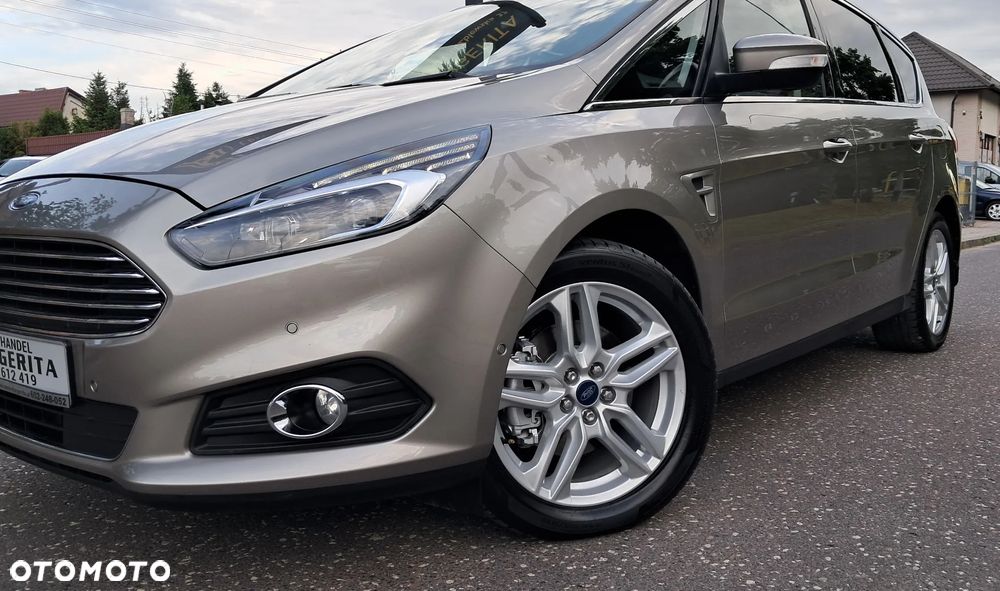 Ford S-Max - 34
