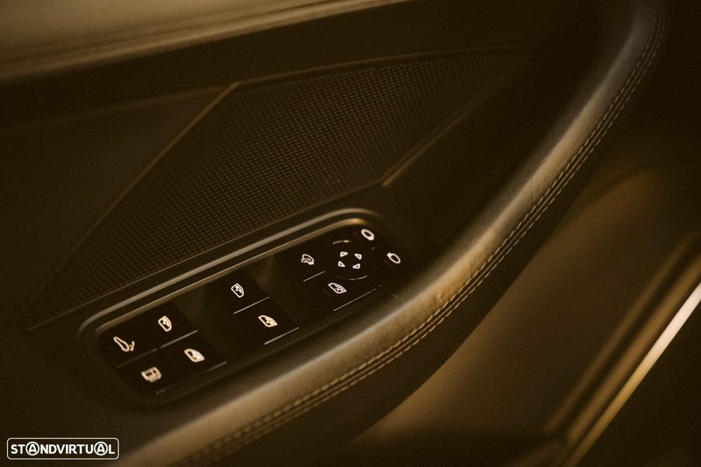Porsche Panamera Sport Turismo 4S E-Hybrid - 40