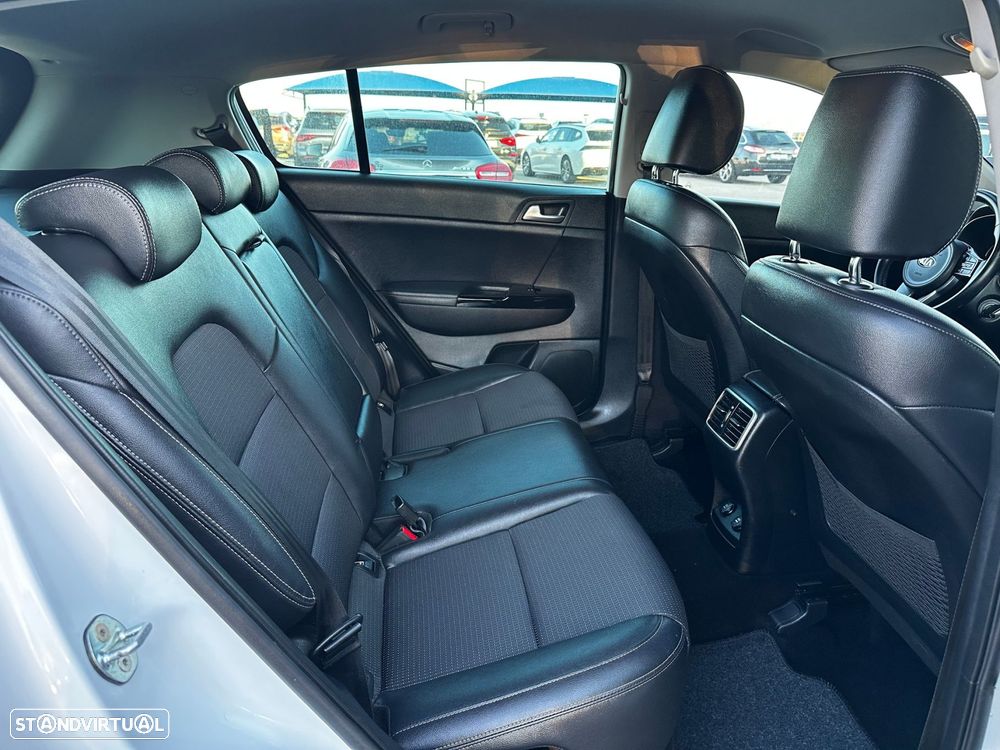 Kia Sportage 1.6 CRDI ISG MHEV Drive - 42