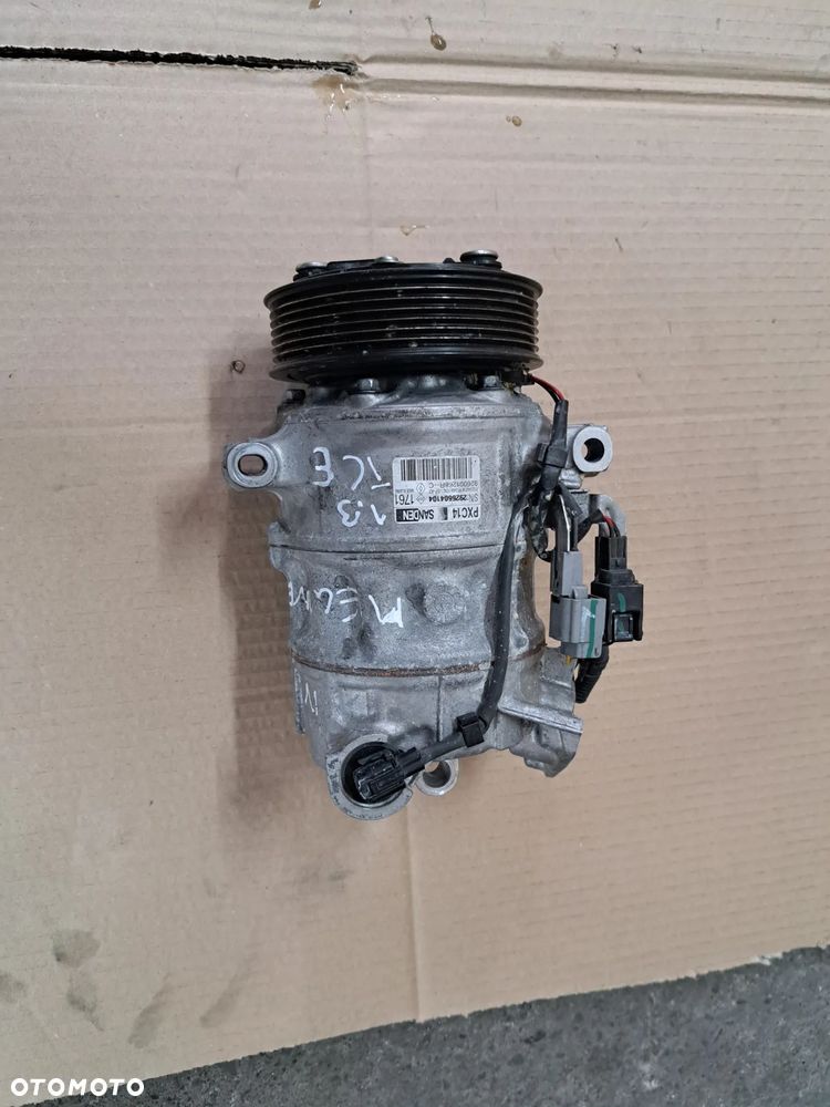 Renault Megane IV Komprsor klimatyzacji 926001268R sprężarka 1.3 tce nissan - 2