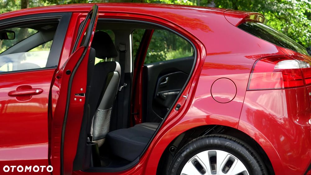 Kia Rio - 11