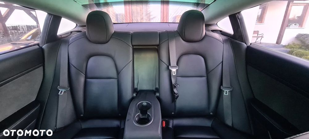 Tesla Model 3 - 17
