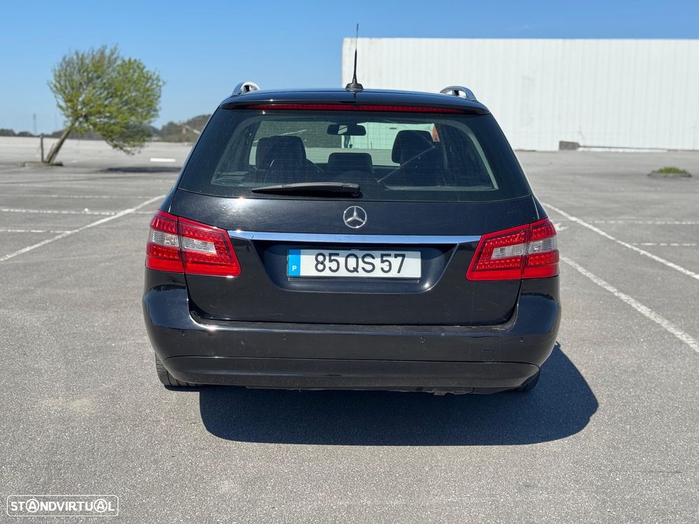 Mercedes-Benz E 200 - 12