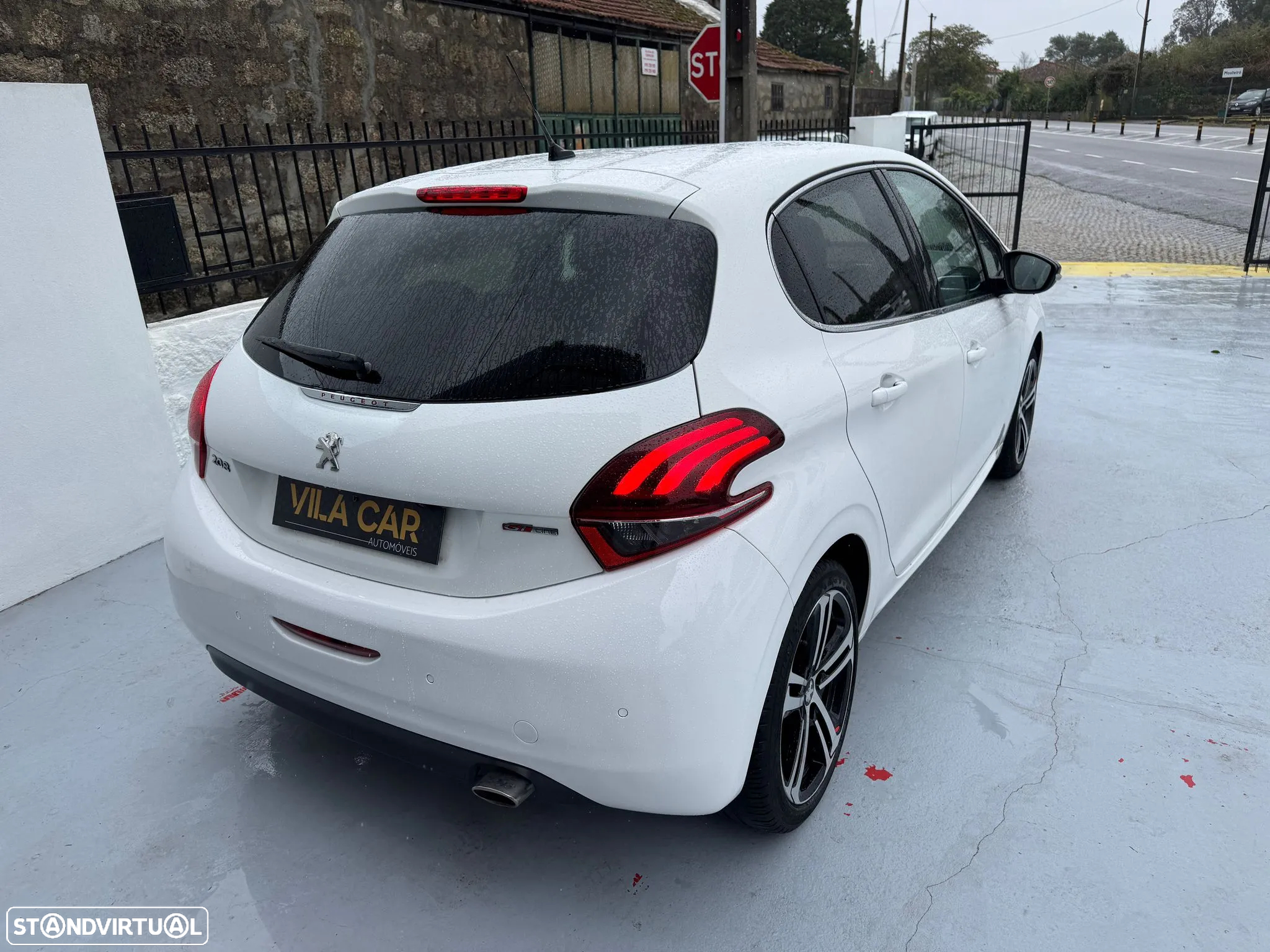 Peugeot 208 1.2 PureTech GT Line EAT8 - 2