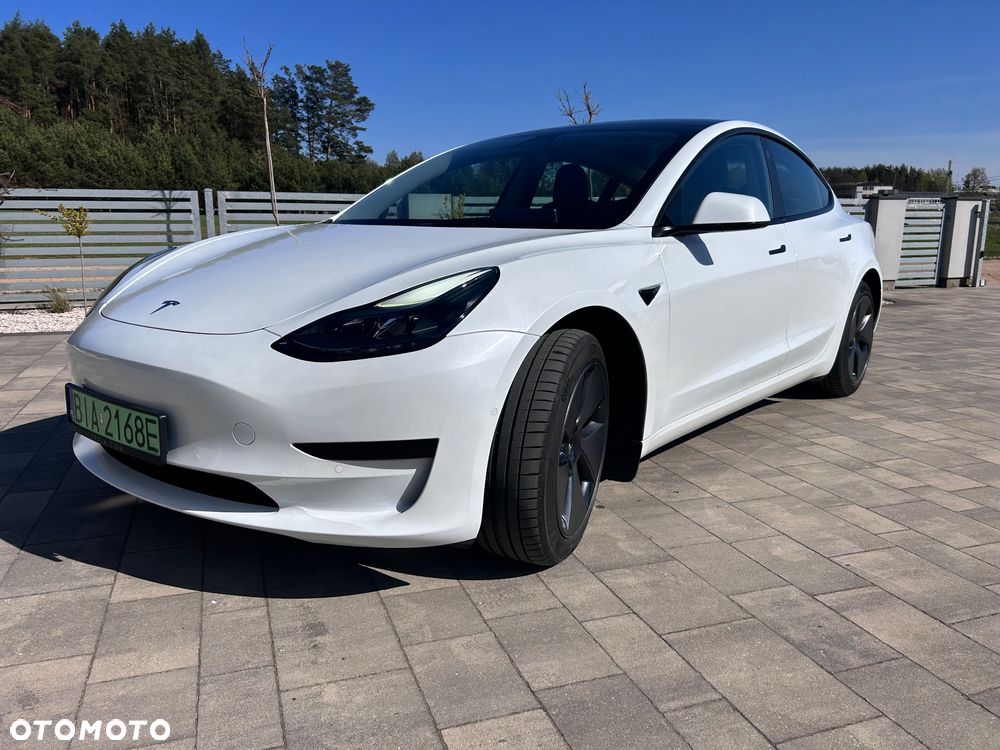Tesla Model 3 - 1