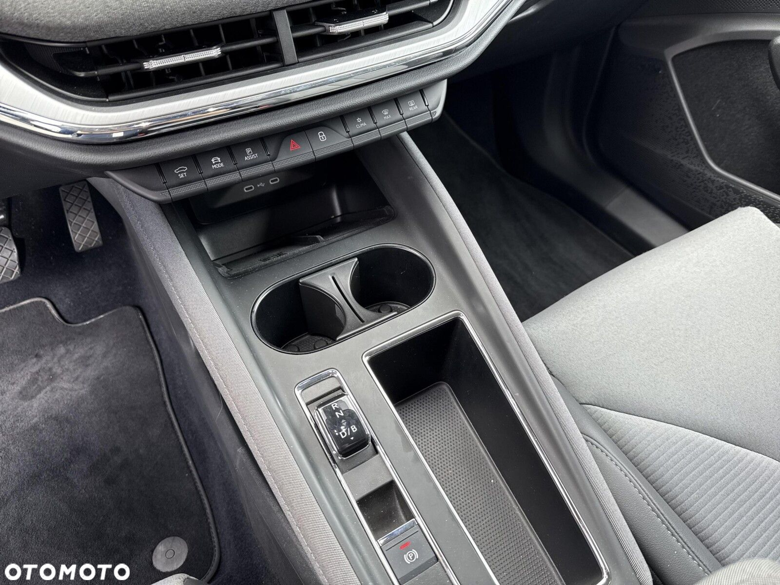 Skoda Enyaq 80 82kWh Maxx - 19