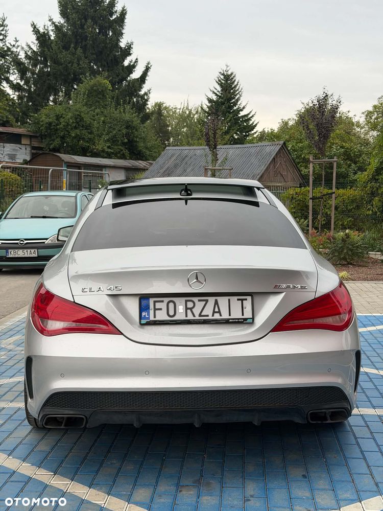 Mercedes-Benz CLA 45 AMG 4-Matic - 8
