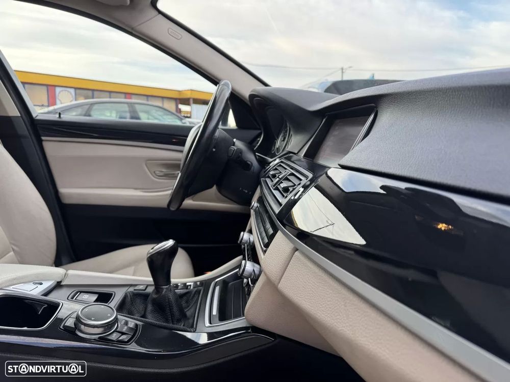 BMW 518 d Line Luxury - 32