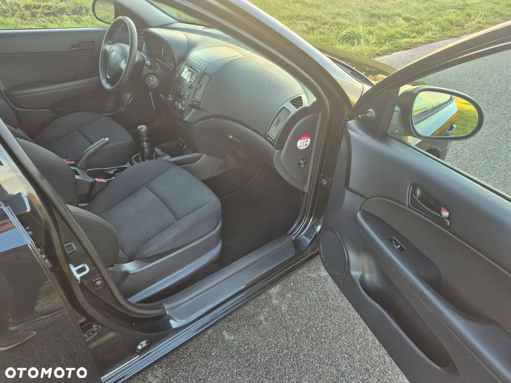 Hyundai i30 1.4 Blue Classic - 12