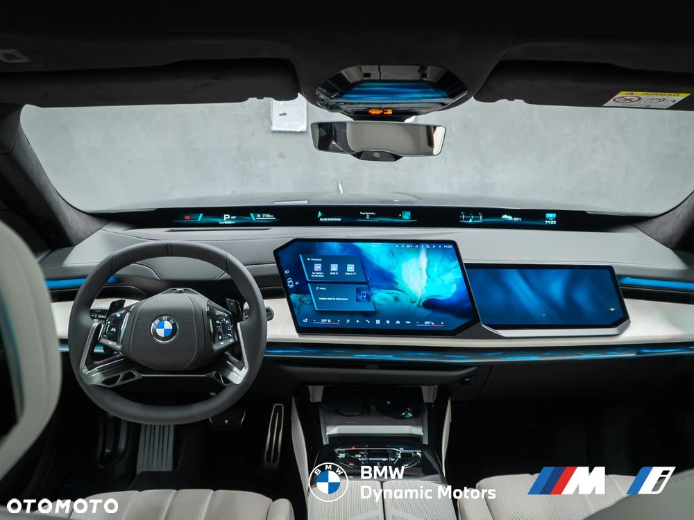 BMW Seria 7 740 xDrive - 27