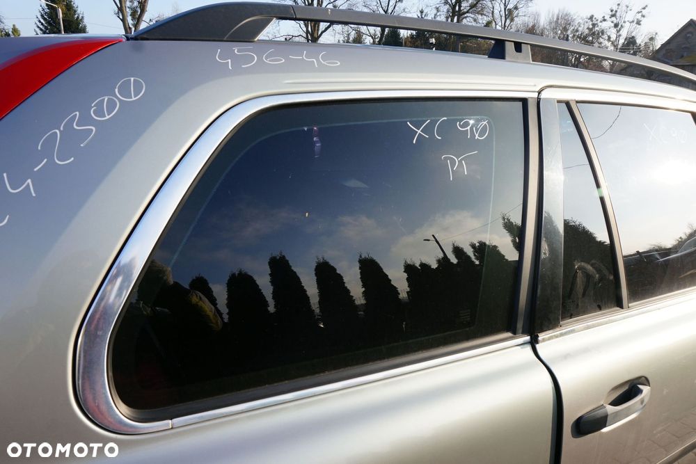 SZYBA KAROSERYJNA TYLNA PRAWA BOCZNA XC90 I 275  VOLVO 2002-2016 - 3
