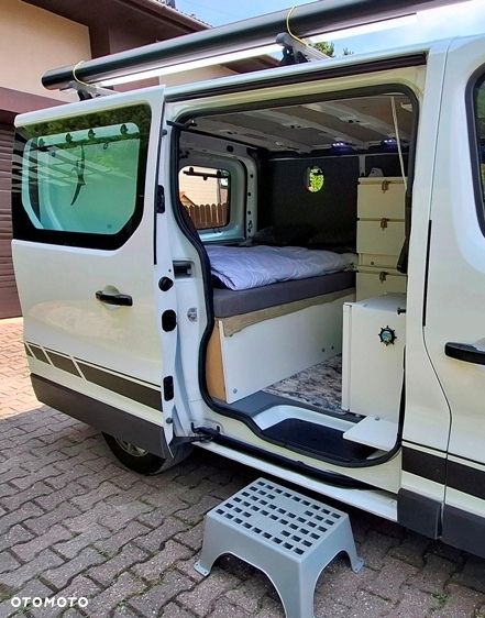 Renault TRAFIC III - 9