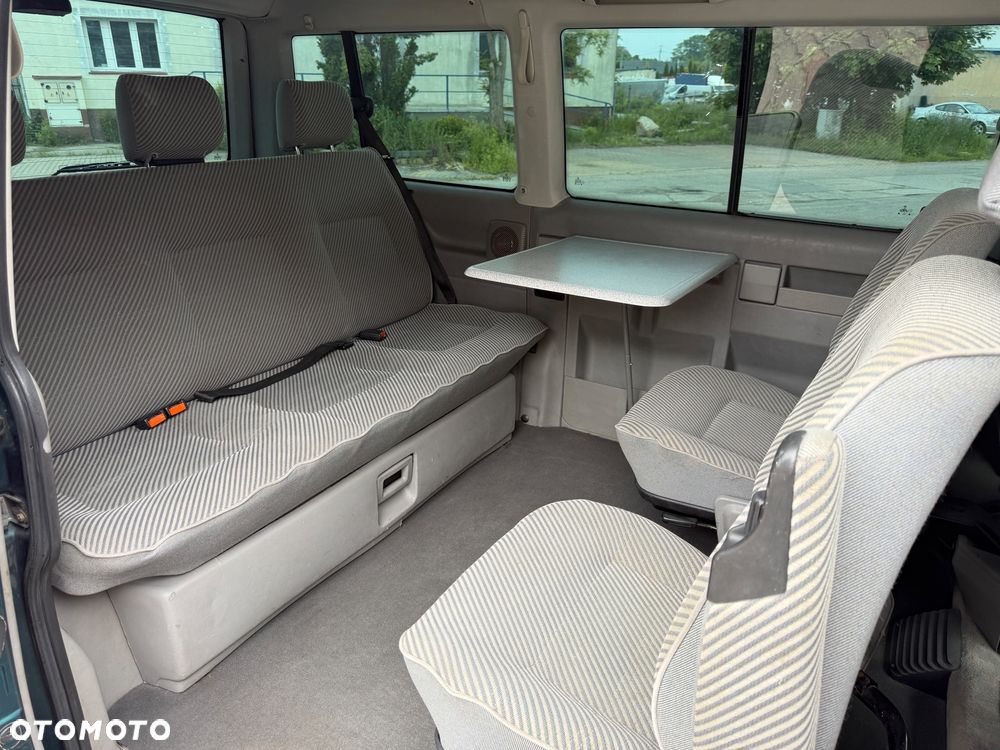 Volkswagen Multivan D - 8