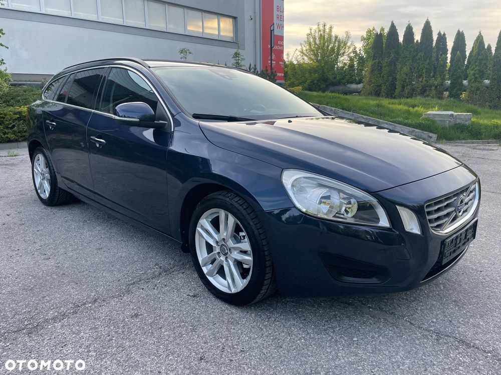 Volvo V60 T3 Kinetic - 30