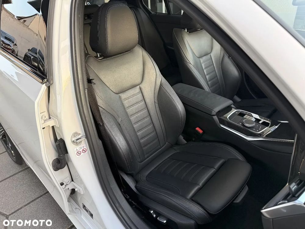 BMW Seria 3 320i Advantage sport - 23