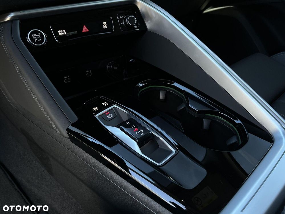 Audi Q5 Sportback - 29