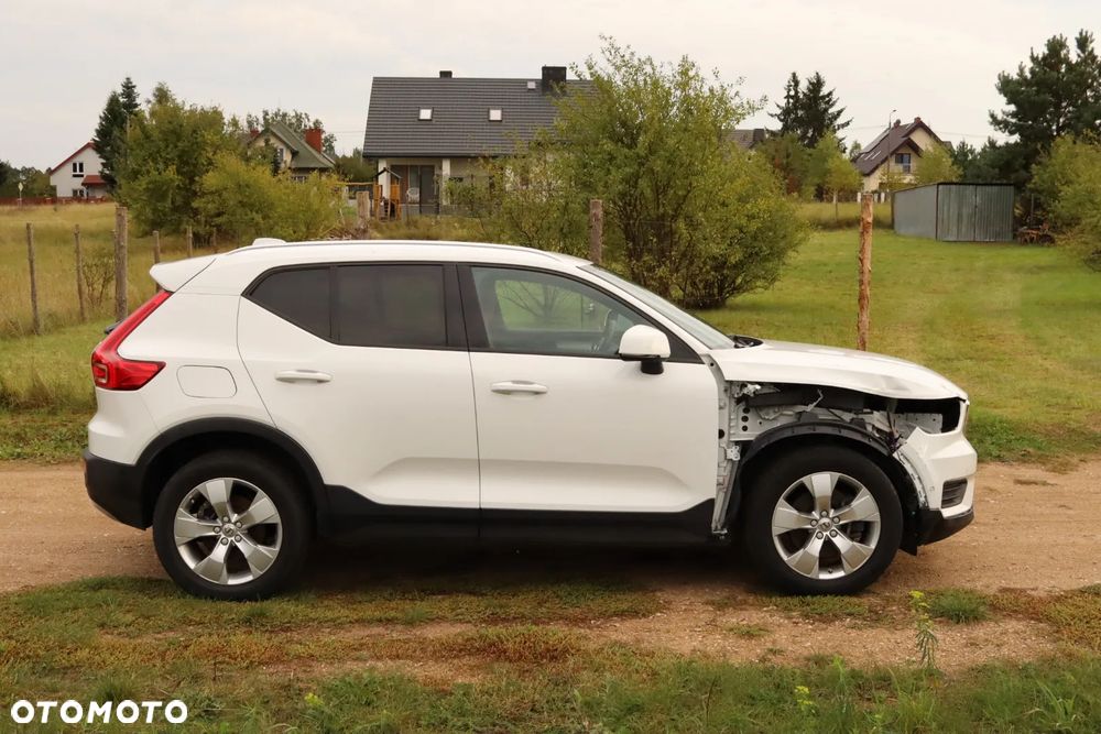 Volvo XC 40 T5 AWD Momentum - 5
