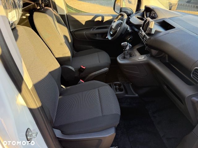 Peugeot PARTNER - 16