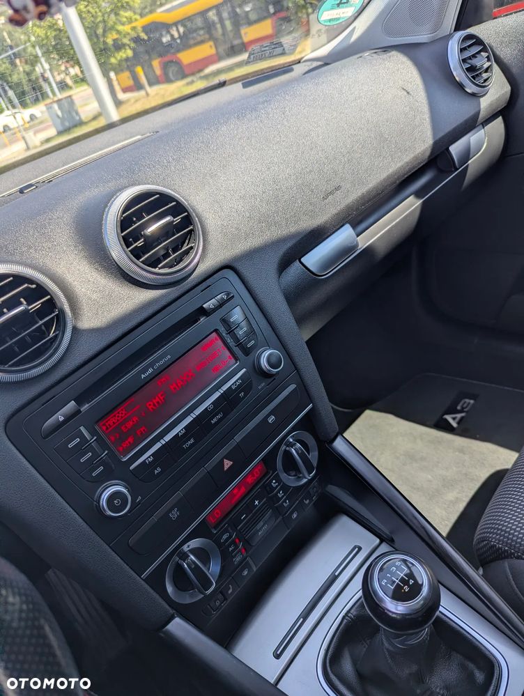 Audi A3 Sportback 1.6 Ambiente - 9