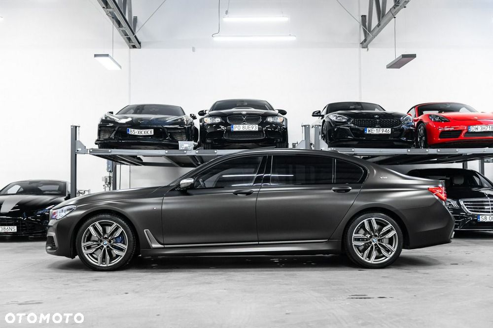 BMW Seria 7 M760Li xDrive - 12