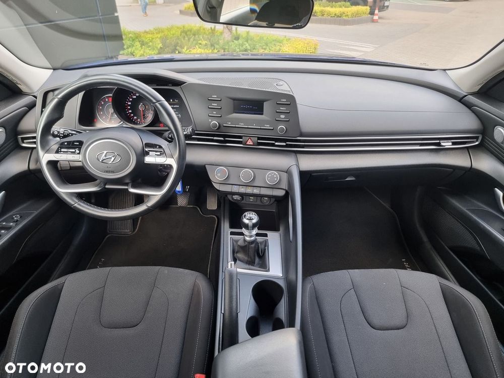 Hyundai Elantra 1.6 Modern - 26