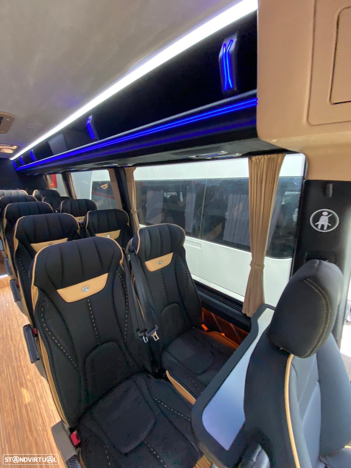 Mercedes Benz Sprinter 519 - 51