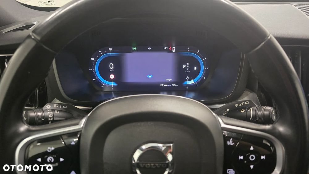 Volvo XC 60 B4 D Plus Dark - 27