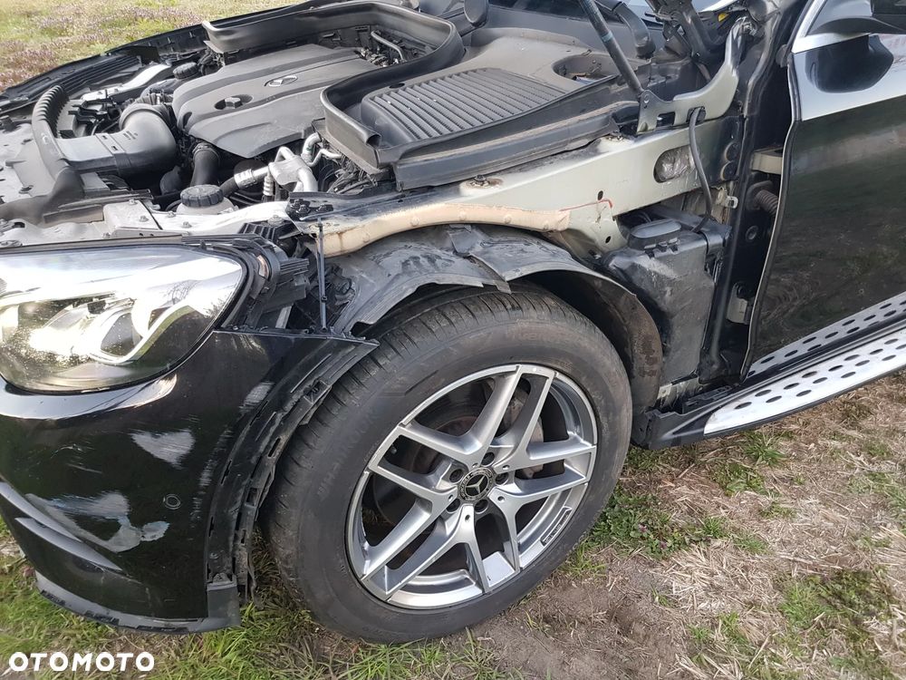 Mercedes-Benz GLC 250 d 4Matic 9G-TRONIC AMG Line - 8