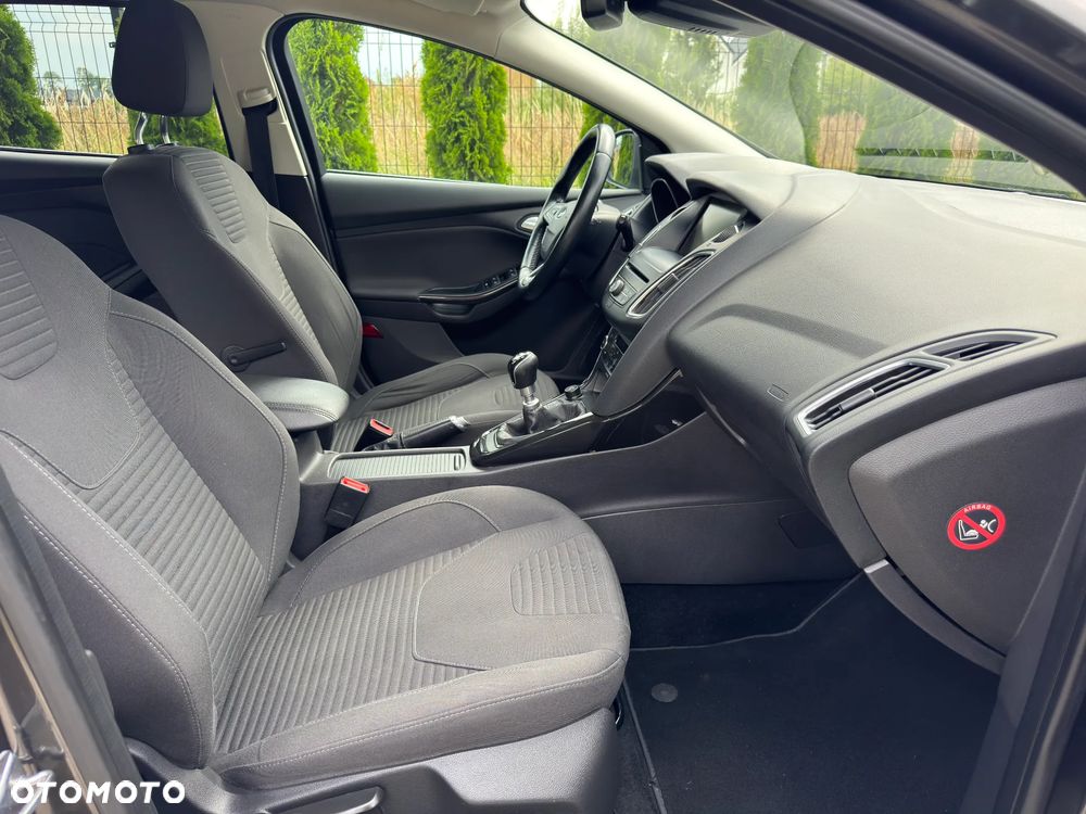Ford Focus 1.0 EcoBoost Titanium - 23