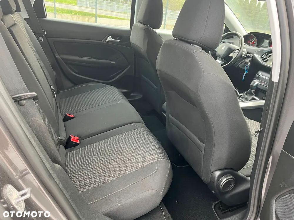 Peugeot 308 1.5 BlueHDi Active S&S EAT6 - 7