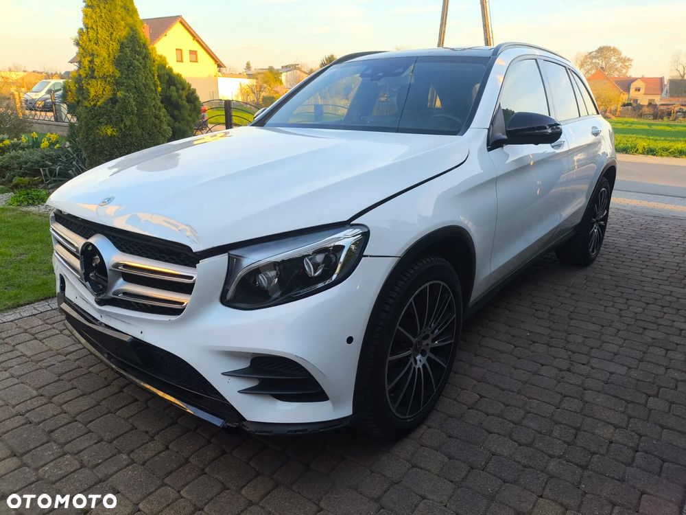 Mercedes-Benz GLC 250 d 4Matic 9G-TRONIC AMG Line - 1