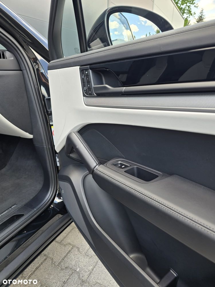 Porsche Cayenne S E-Hybrid PHEV - 26