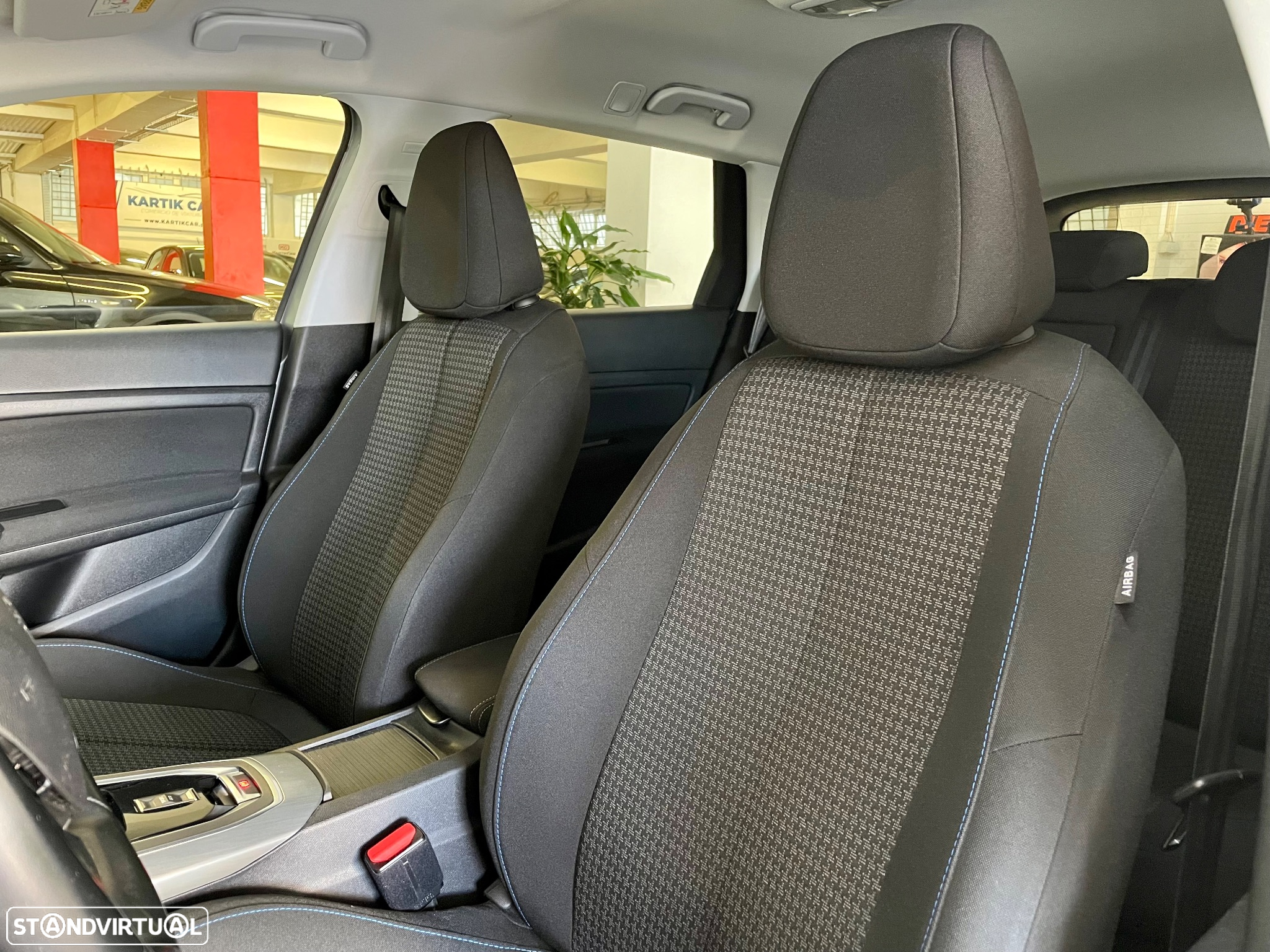 Peugeot 308 SW 1.5 BlueHDi Allure Pack EAT8 - 20