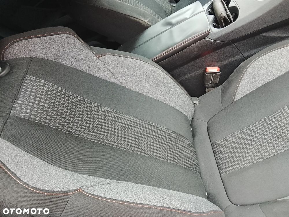 Peugeot 3008 1.2 PureTech GT S&S - 23